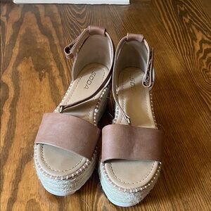 Soda Women's Tan Espadrille Sandals